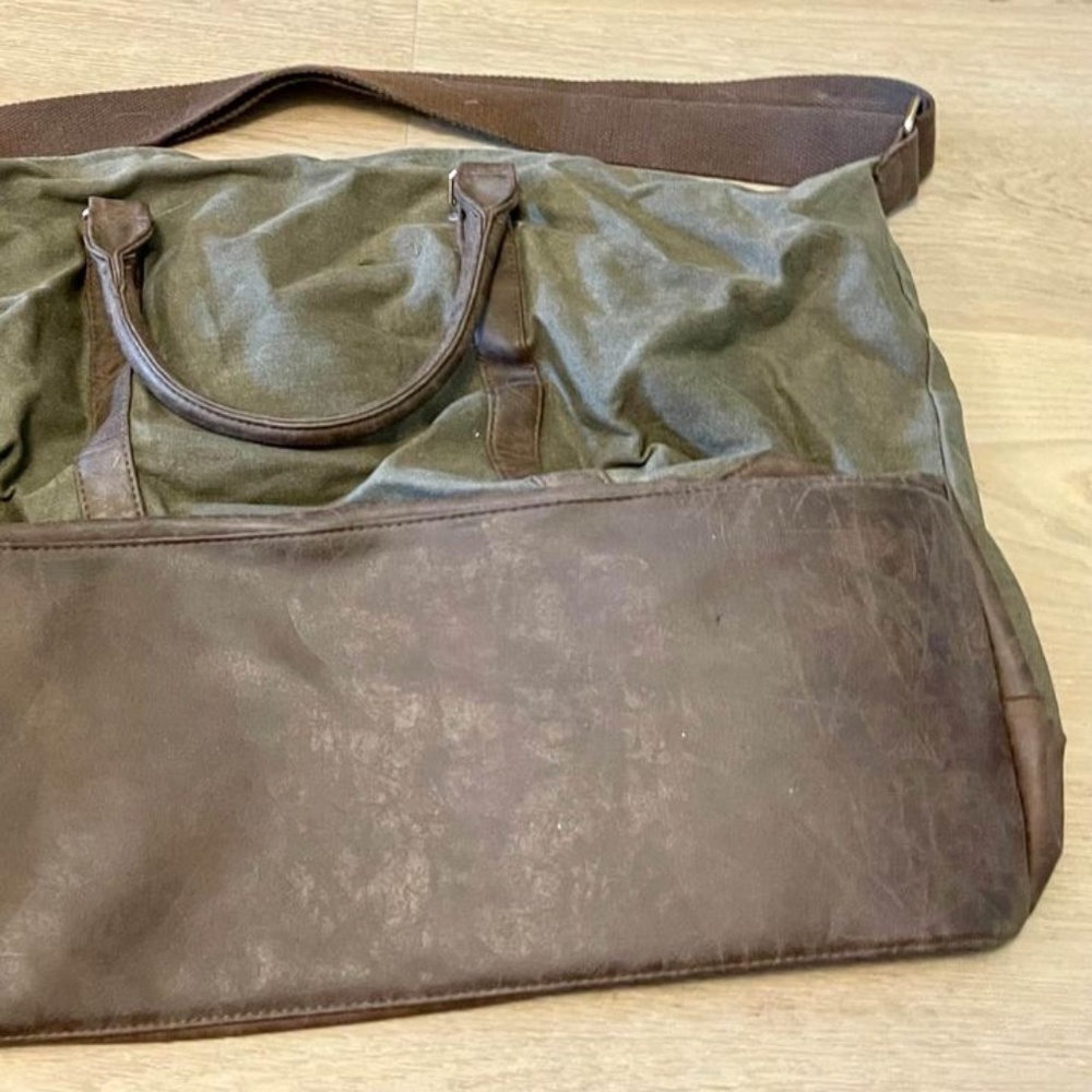 Weekender Bag - Picture 4 of 5